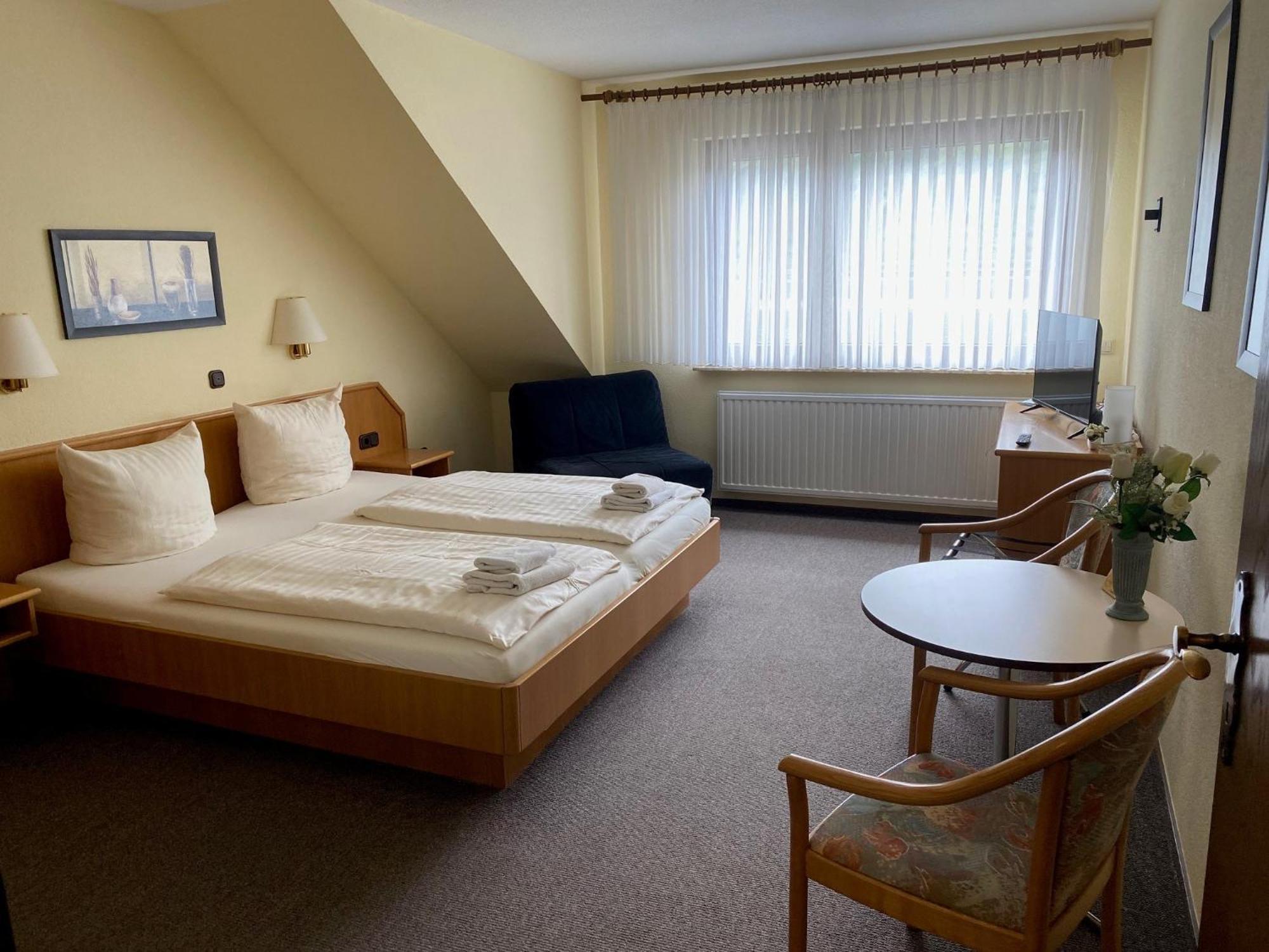 Hotel & Restaurant Krone Kestert Экстерьер фото