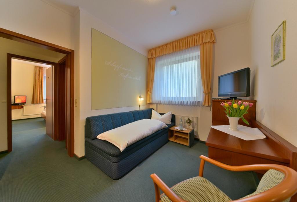 Hotel & Restaurant Krone Kestert Экстерьер фото